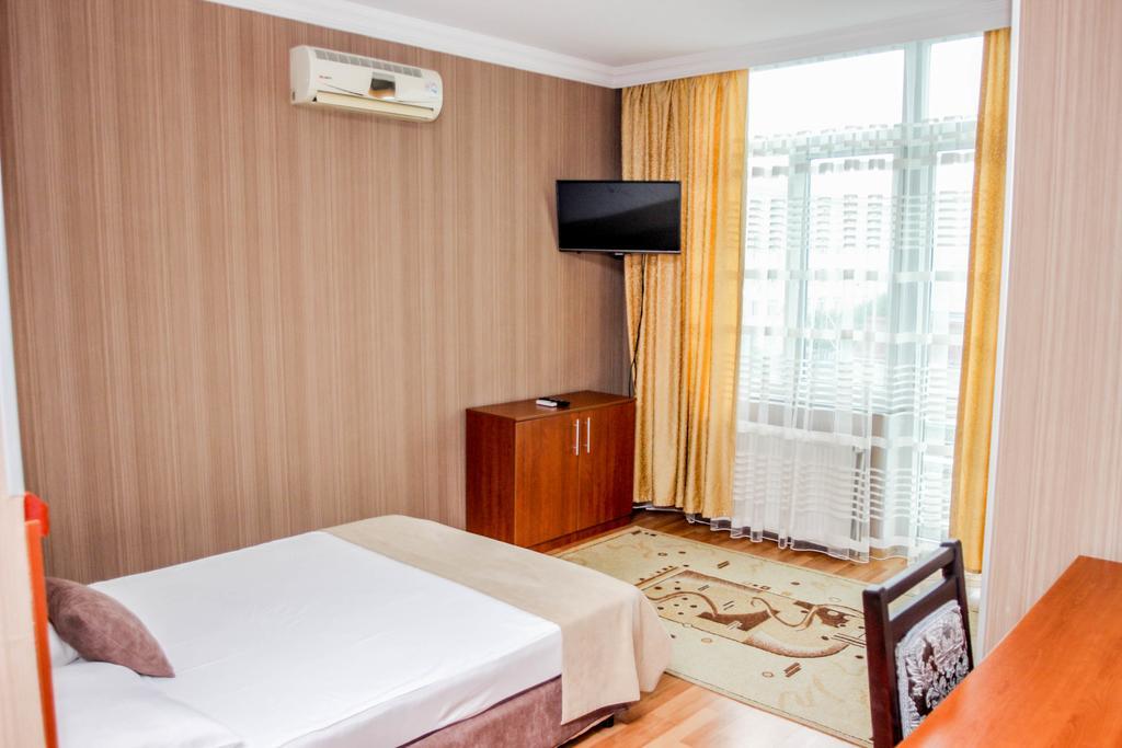 Graphic Hotel Batumi Exterior foto